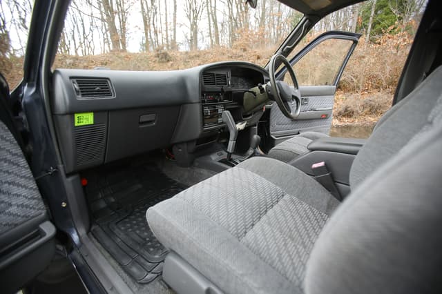 1995 Toyota Hilux JDM car for sale — photo 8 of 25