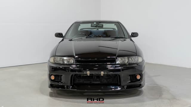 1996 Nissan Skyline JDM car for sale — photo 2 of 24