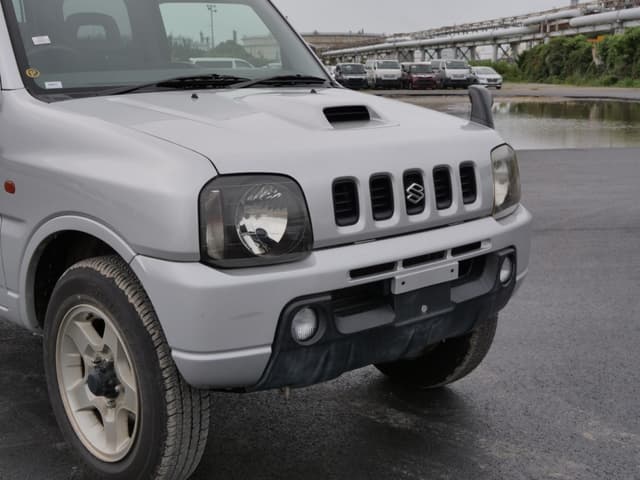 2001 Suzuki Jimny JDM car for sale — photo 11 of 25