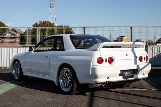 1994 Nissan Skyline JDM car for sale — photo 3 of 25