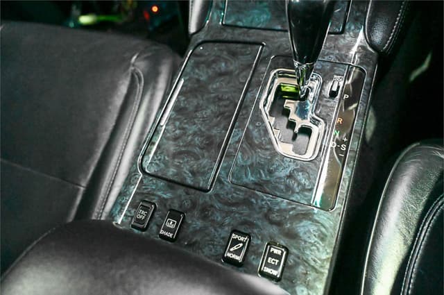 2007 Toyota Crown JDM car for sale — photo 23 of 25