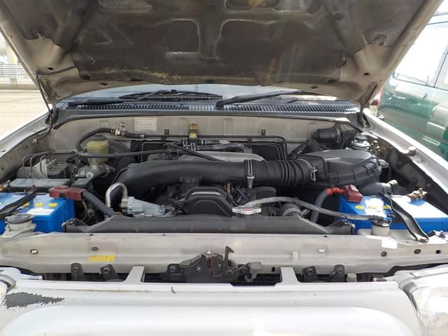 1995 Toyota Hilux Surf JDM car for sale — photo 7 of 7