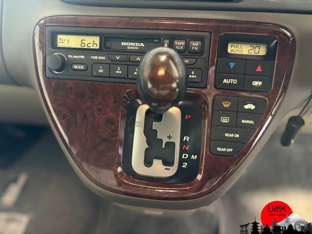 2000 Honda Odyssey JDM car for sale — photo 13 of 24