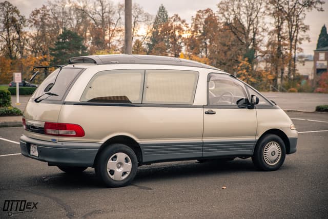 1995 Toyota Estima JDM car for sale — photo 3 of 25