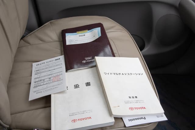 2000 Toyota Estima JDM car for sale — photo 13 of 15