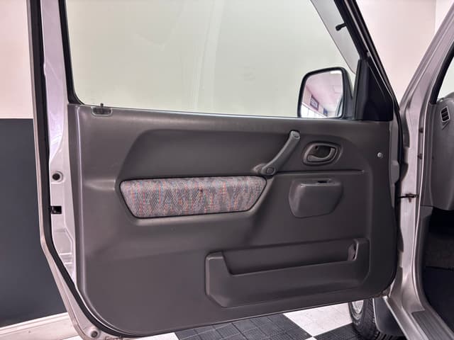 2000 Suzuki Jimny JDM car for sale — photo 6 of 25