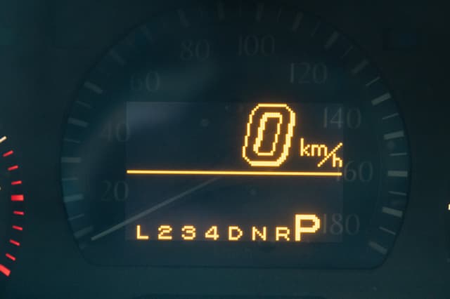 2001 Toyota Majesta JDM car for sale — photo 12 of 15