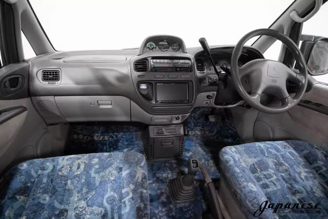 1998 Mitsubishi Delica JDM car for sale — photo 9 of 25