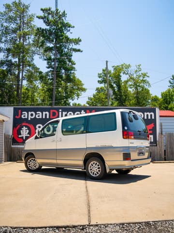 1999 Nissan Elgrand JDM car for sale — photo 2 of 18
