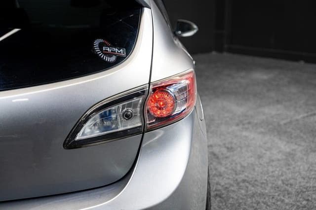 2010 Mazda Axela JDM car for sale — photo 6 of 12