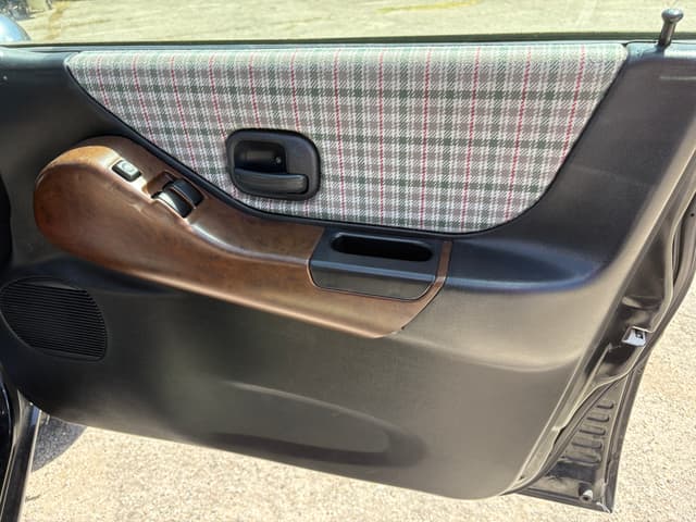 1997 Mitsubishi Toppo JDM car for sale — photo 10 of 25