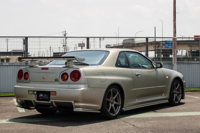 2001 Nissan Skyline JDM car for sale — photo 13 of 25