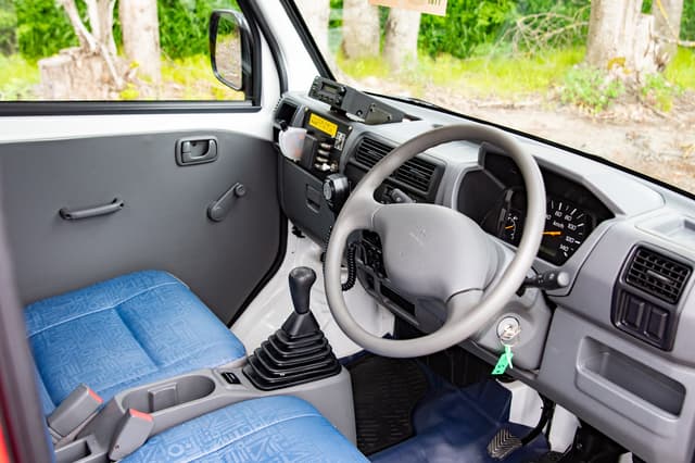 2000 Mitsubishi Minicab JDM car for sale — photo 8 of 15