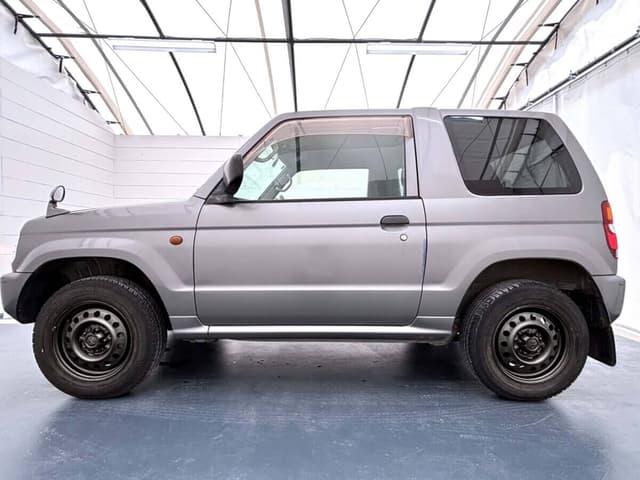 2001 Mitsubishi Pajero Mini JDM car for sale — photo 3 of 25