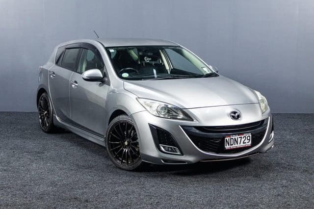 2010 Mazda Axela JDM car for sale — photo 11 of 17