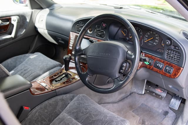 2001 Nissan President JDM car for sale — photo 7 of 15