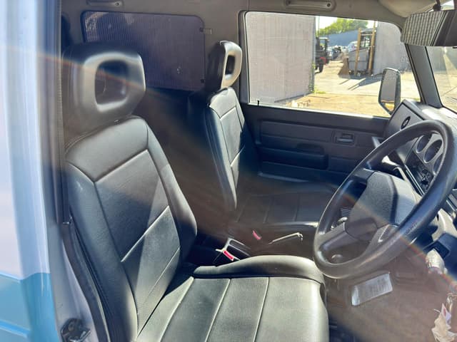 1996 Suzuki Jimny JDM car for sale — photo 11 of 15