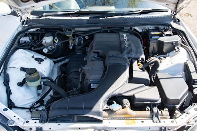 2001 Toyota Altezza JDM car for sale — photo 15 of 16
