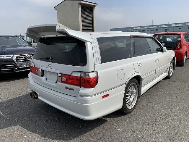 1997 Nissan Stagea JDM car for sale — photo 4 of 13