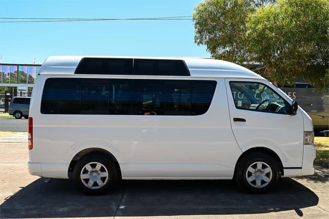 2011 Toyota HiAce JDM car for sale — photo 10 of 22