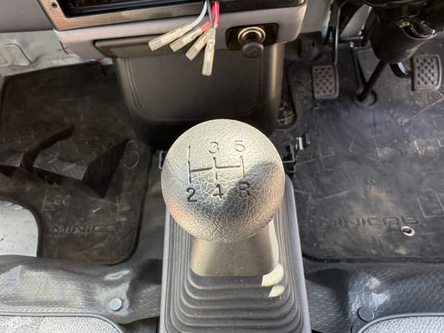1999 Mitsubishi Minicab JDM car for sale — photo 6 of 25
