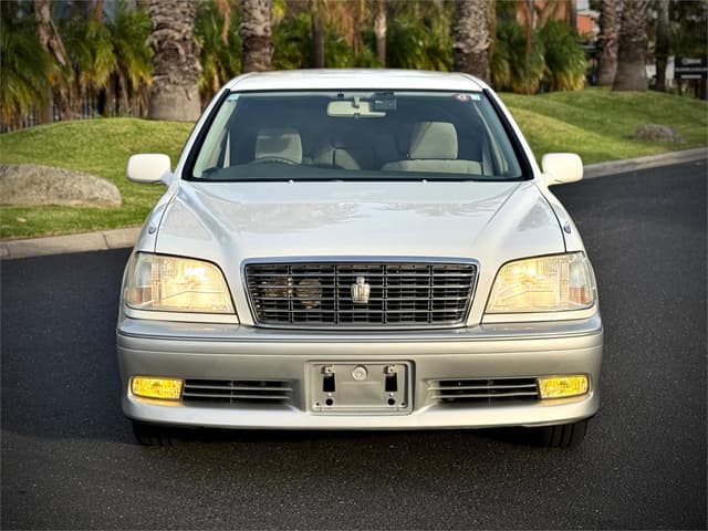1999 Toyota Crown JDM car for sale — photo 2 of 25