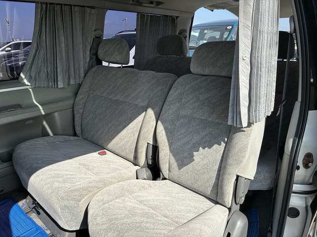 1997 Toyota Regius JDM car for sale — photo 8 of 9