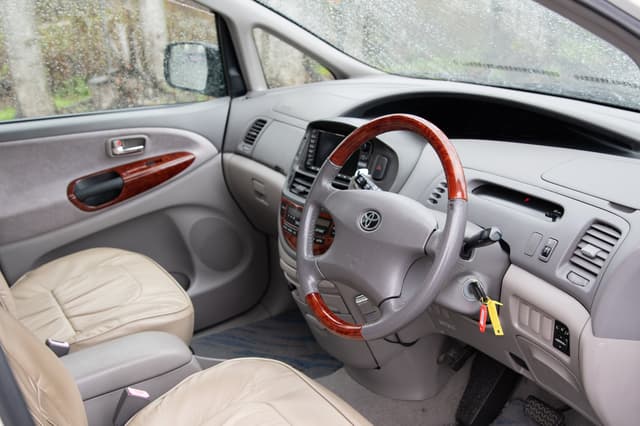 2000 Toyota Estima JDM car for sale — photo 9 of 15