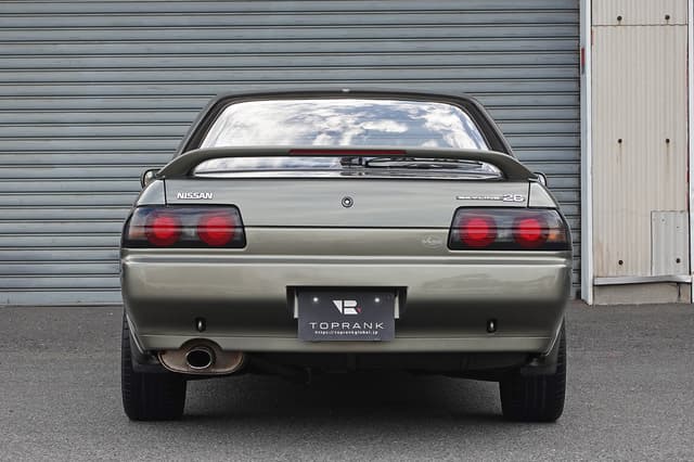 1992 Nissan Skyline JDM car for sale — photo 17 of 25