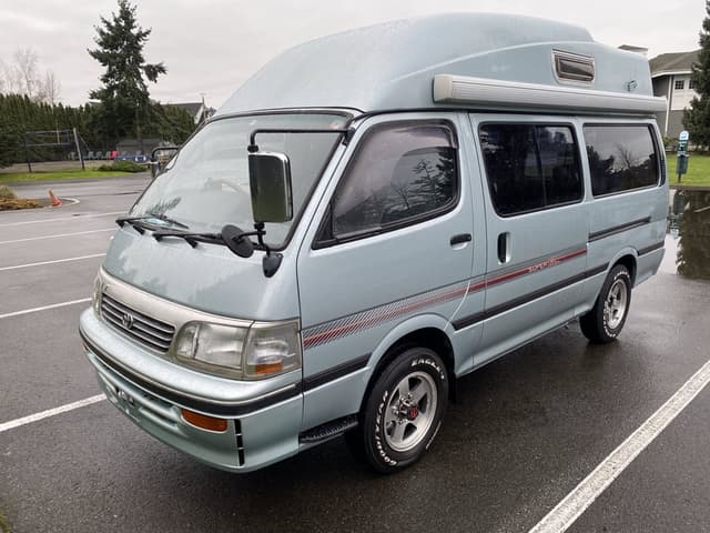 1995 Toyota HiAce JDM car for sale — photo 8 of 10