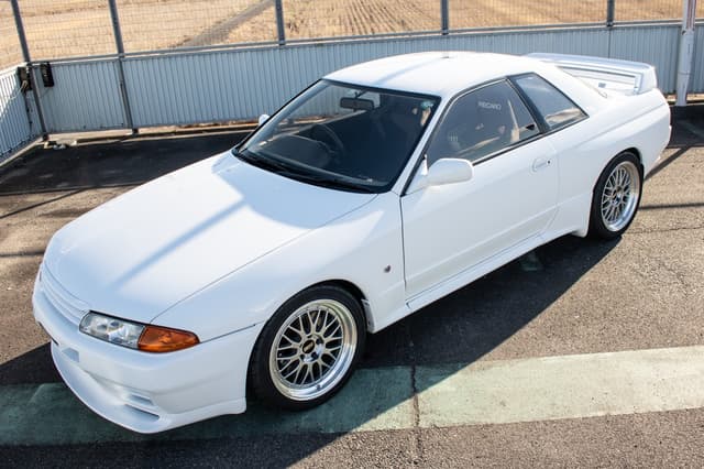 1994 Nissan Skyline JDM car for sale — photo 6 of 25