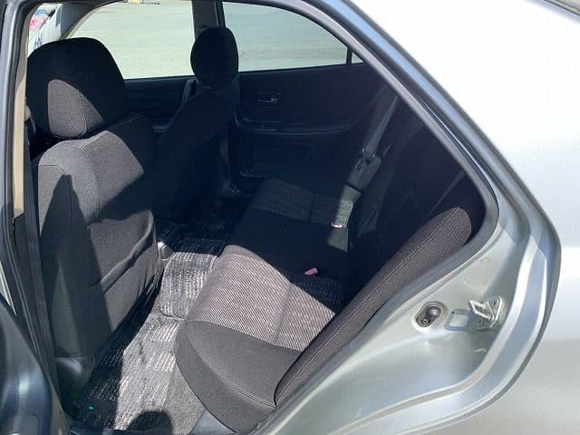 1999 Toyota Altezza JDM car for sale — photo 10 of 12