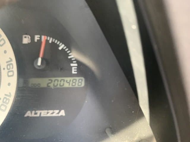 1999 Toyota Altezza JDM car for sale — photo 8 of 12