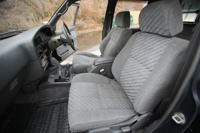 1995 Toyota Hilux JDM car for sale — photo 13 of 25