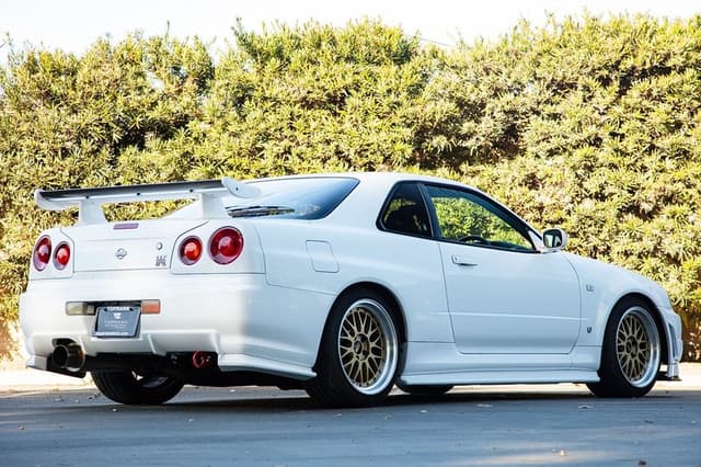 1999 Nissan Skyline JDM car for sale — photo 10 of 25