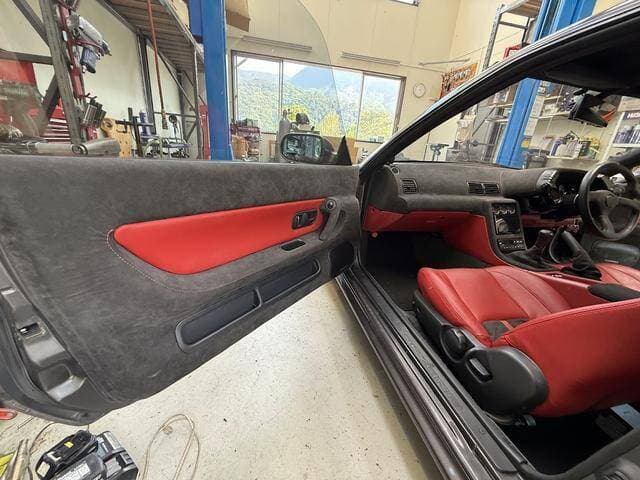 1992 Nissan Skyline JDM car for sale — photo 13 of 19