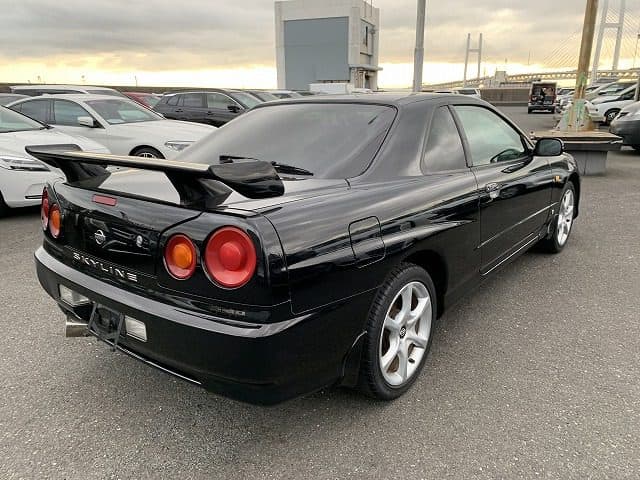 1998 Nissan Skyline JDM car for sale — photo 2 of 12