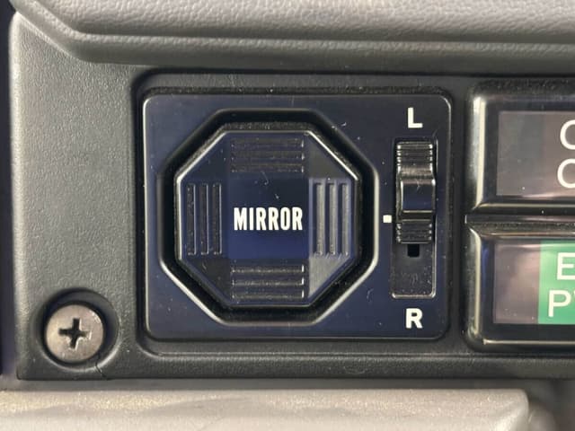 1991 Toyota Land Cruiser Prado JDM car for sale — photo 14 of 25