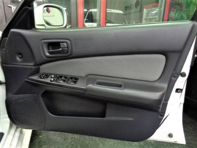 1998 Nissan Skyline JDM car for sale — photo 14 of 17