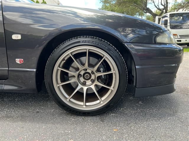 1995 Nissan Skyline JDM car for sale — photo 9 of 17