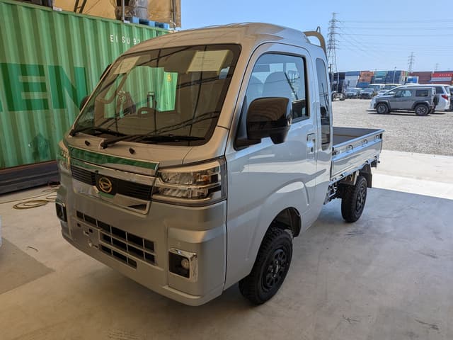 2026 Daihatsu Hijet JDM car for sale — photo 2 of 4