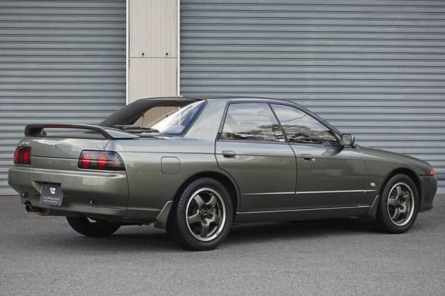 1992 Nissan Skyline JDM car for sale — photo 9 of 25