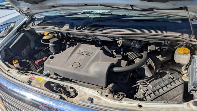 2001 Nissan Elgrand JDM car for sale — photo 8 of 8