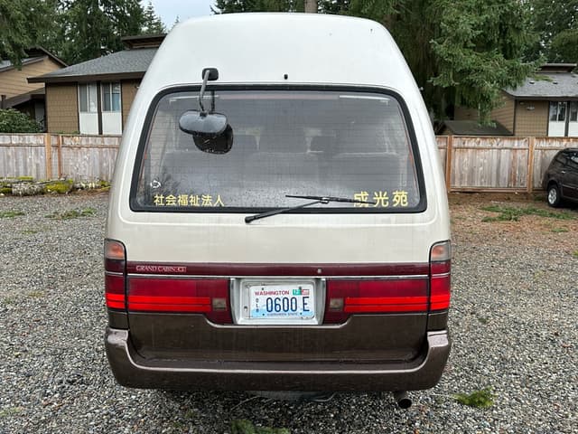 1996 Toyota HiAce JDM car for sale — photo 5 of 10