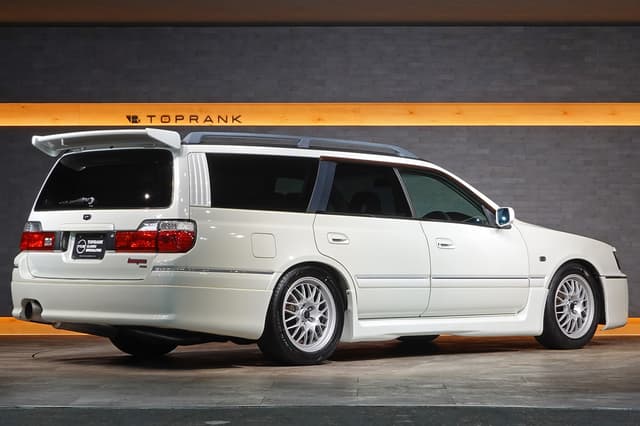 2000 Nissan Stagea JDM car for sale — photo 2 of 25