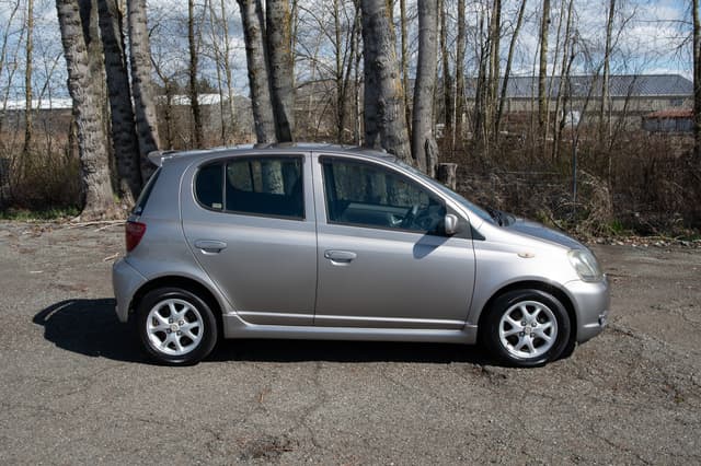 2001 Toyota Vitz JDM car for sale — photo 6 of 15