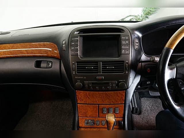 2002 Toyota Celsior JDM car for sale — photo 16 of 25