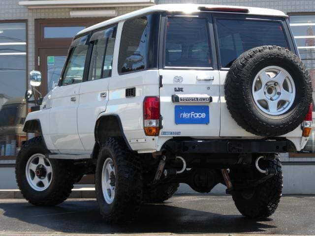 2000 Toyota Land Cruiser JDM car for sale — photo 10 of 19