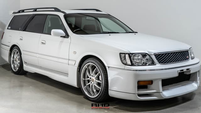 1998 Nissan Stagea JDM car for sale — photo 19 of 25