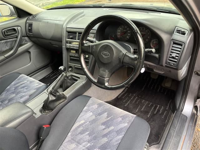 1998 Nissan Skyline JDM car for sale — photo 10 of 17